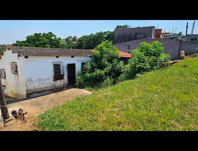 2 BEDROOM HOUSE FOR SALE IN KWADABEKA